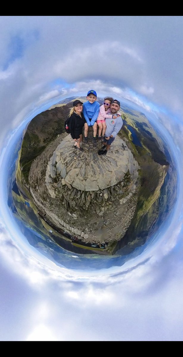 Happy #InternationalMountainDay 
I climbed Snowdon in summer with these amazing dudes....they totally smashed #TheWatkinsPath 😍