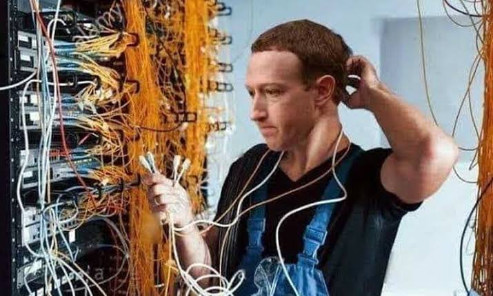 #facebookdown #instagramdown 
#meta