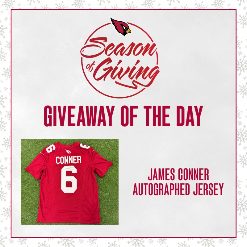AZCardinals's tweet photo. Who wants a signed @JamesConner_ jersey?!? Enter below 👇

 (&amp; RT to #ProBowlVote)