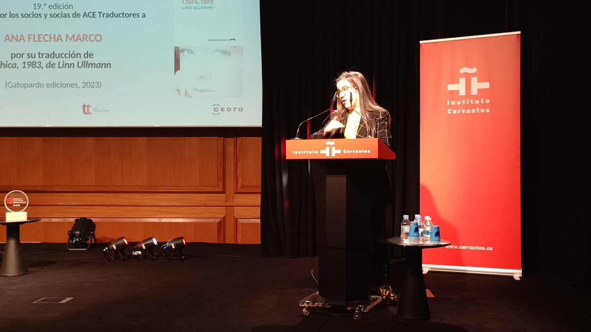 <a href="/ACEscritores/">ACE Escritores</a> Ana Flecha Marco (<a href="/anaflesh/">Ana Flecha Marco</a> ) recoge el #XIXPremioEstherBenítez otorgado por los socios y socias de ACE Traductores por su traducción de «Chica, 1983» de Linn Ullmann, publicado por Gatopardo (<a href="/e_gediciones/">EGediciones</a> ).
