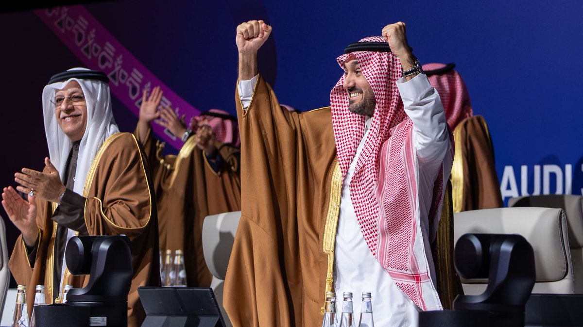 "المستحيل ليس سعوديًا"
عبارة أطلقها سمو سيدي ولي العهد الأمير محمد بن سلمان، ولم تكن مجرد كلمات عابرة، بل رؤية تحولت إلى حقيقة وأحلام أصبحت واقعًا ملموسًا

#كأس_العالم2034 
 #WelcomeToSaudi34