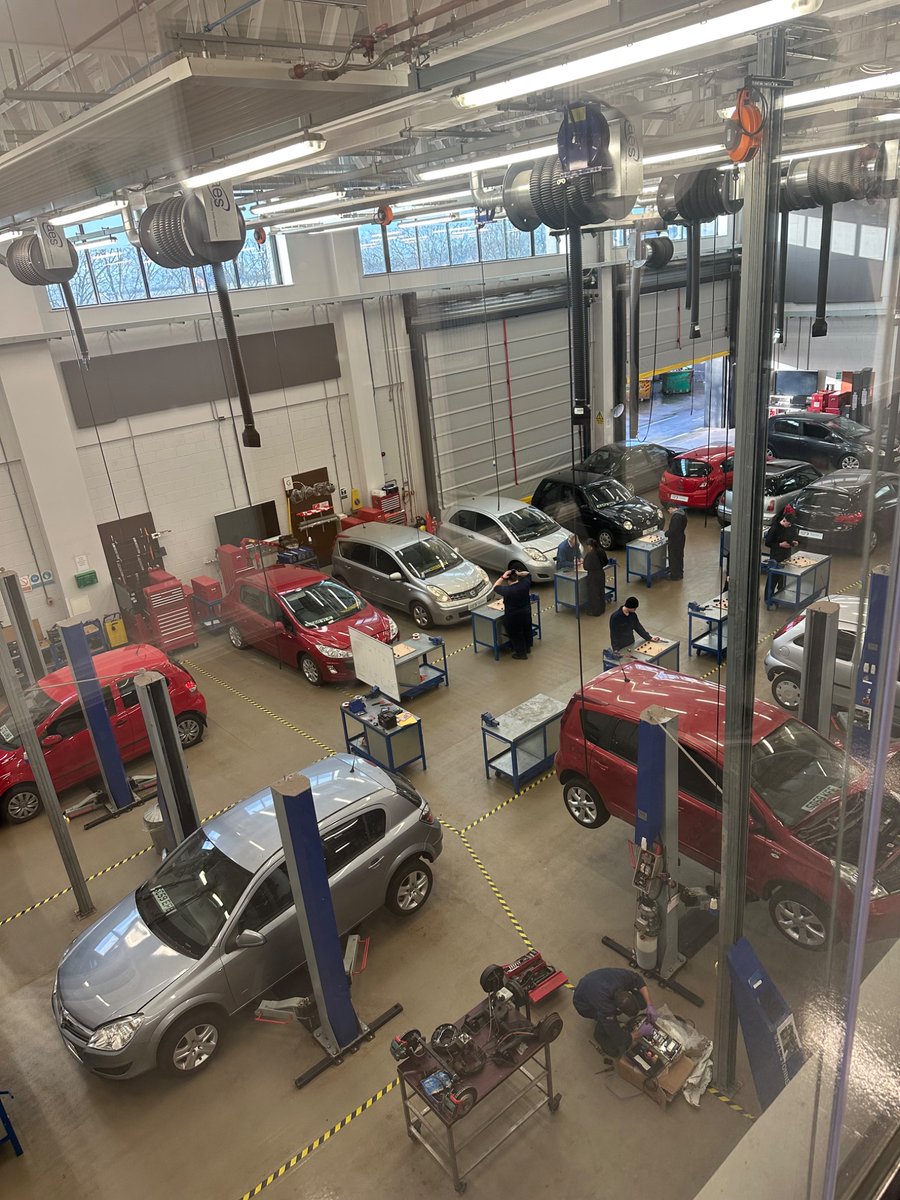 RoutesforallUWS's tweet image. Exploring new opportunities! 🏫 Our Routes for All S6 pupils from @ArdAcademy &amp;amp; @Auchenharvie   had an insightful tour of @AyrshireColl  #routesforall #focuswest @focus_west