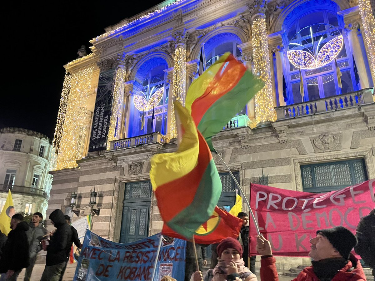 AntBertrand34's tweet photo. AprÚs la chute de la dictature Assad, le peuple syrien doit retrouver sa souveraineté.
Le Rojava peut servir d'exemple. Solution politique pour le Rojava ! #Montpellier #CDKF https://t.co/QFFVH1IKtV