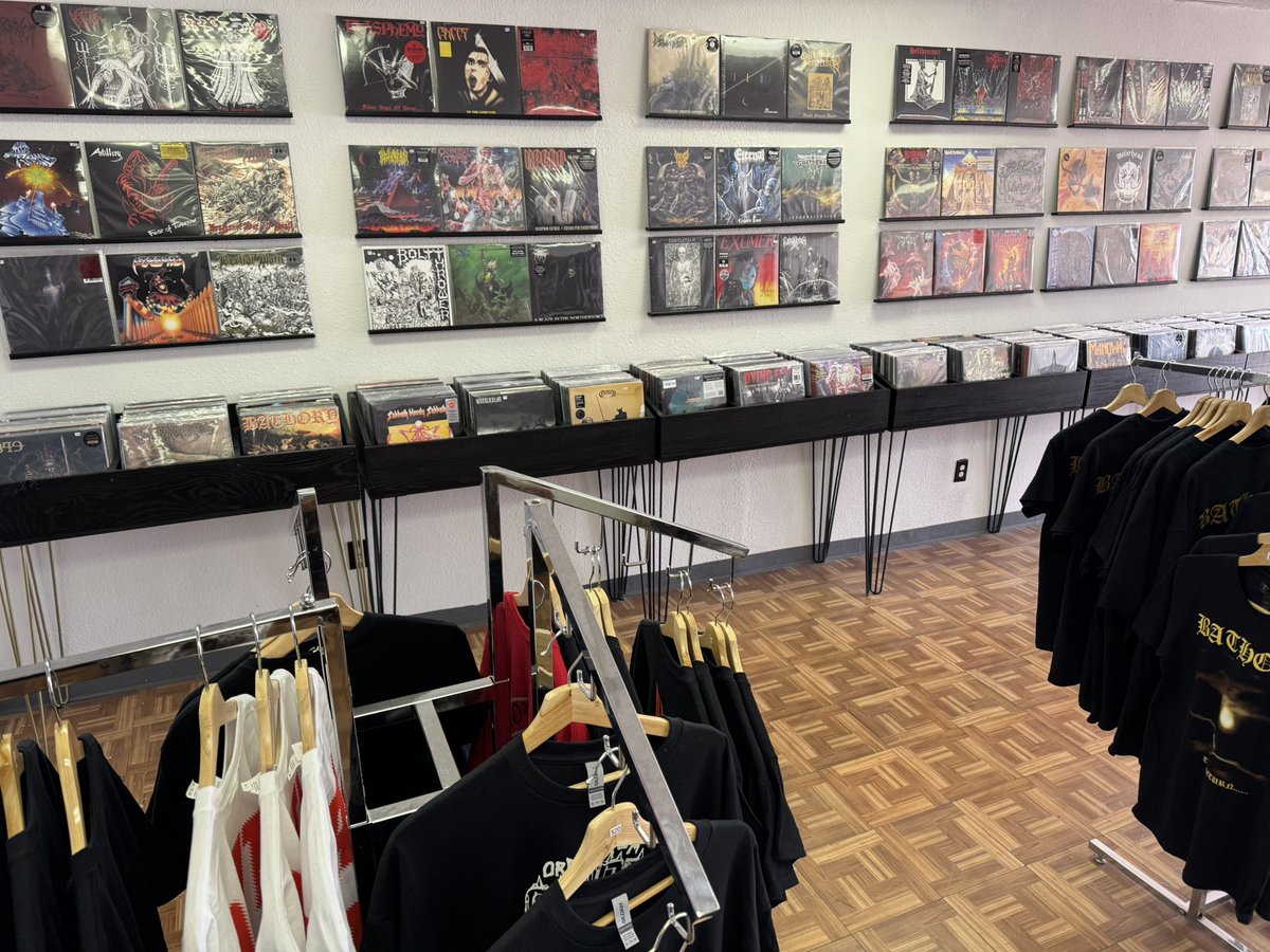 vinylcommand's tweet photo. https://t.co/Htt2DzaTBw - FREE shipping over $99!

930 W Southern Ave Ste 1
Mesa, AZ 85210
Open 10:00AM-6:00PM daily https://t.co/DCYNXcxndz