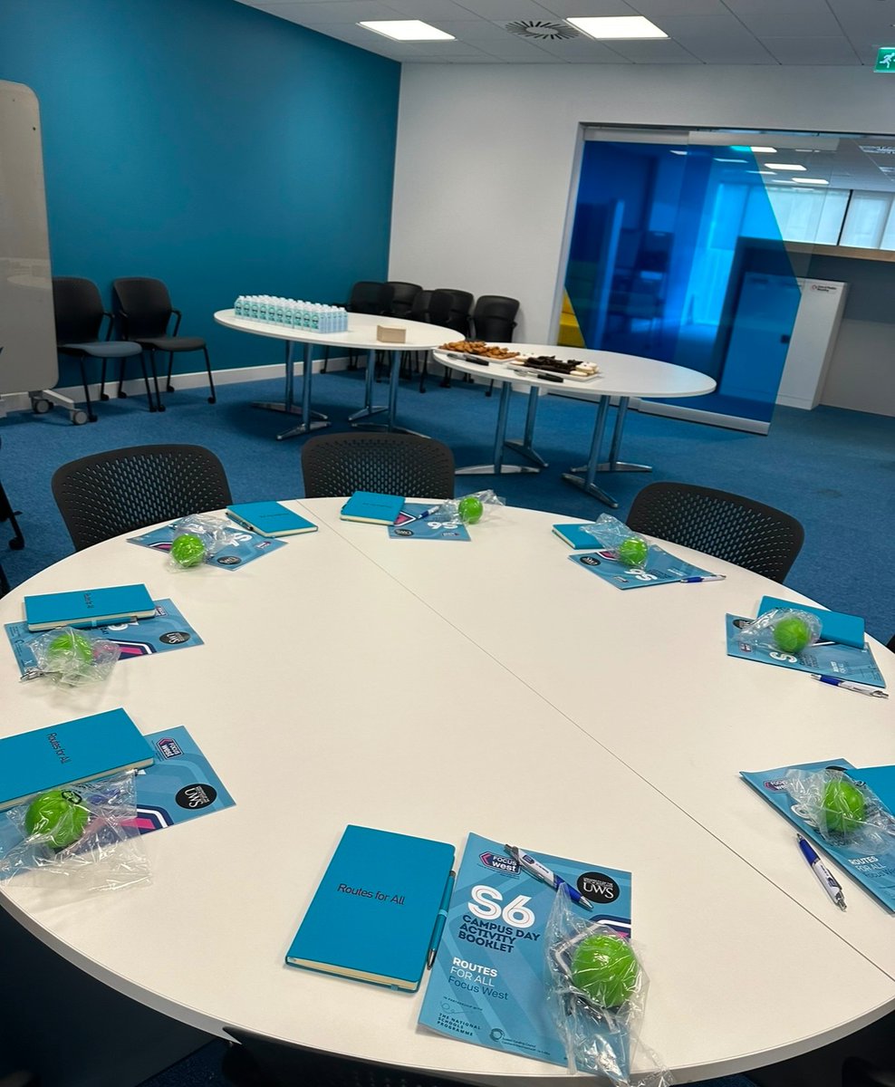 RoutesforallUWS's tweet image. Fuelling future success! Over 160 Routes for All pupils attended our UWS Lanarkshire event across 3 days, gearing up for their college applications. Thanks especially to the catering team, it was a great time with plenty of snacks and even more inspiration! 🍏🍪 @UniWestScotland