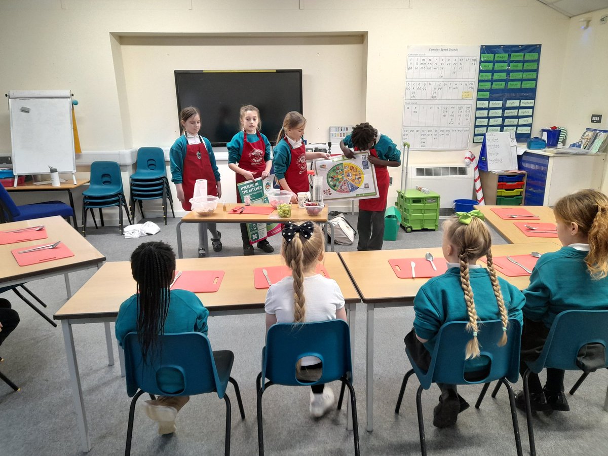 PhunkyWilts tweet media