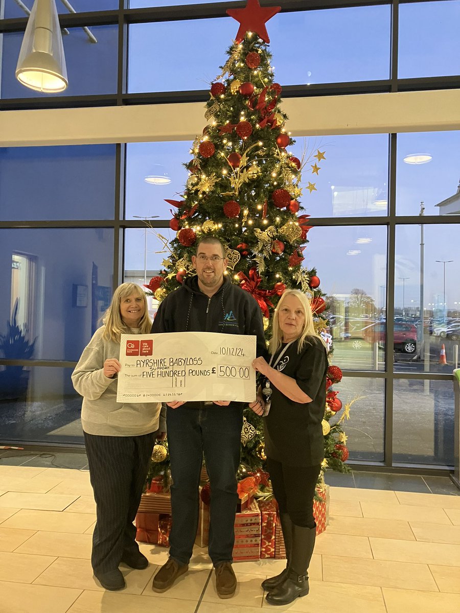 A special thanks to Carol
Greer,  Marion Boyd and their hard working team who provide an invaluable service throughout Ayrshire. Merry Christmas. 🎄.