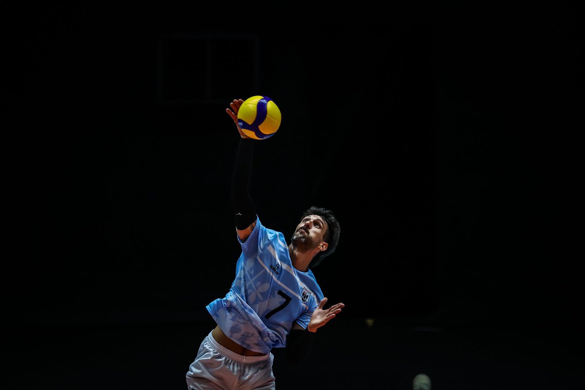 CiudadVoley's tweet photo. #MenCWCH || Caída ante el campeón europeo en nuestro segundo encuentro.
🔹 Ciudad 0-3 Trentino (22-25, 23-25, 16-25)
🔝 Germán Gómez - 13pts
🔜 El cierre del Grupo B, este viernes a las 17hs 🆚 Shahdab Yazd.
#VamosMuni https://t.co/wic7fixPwX