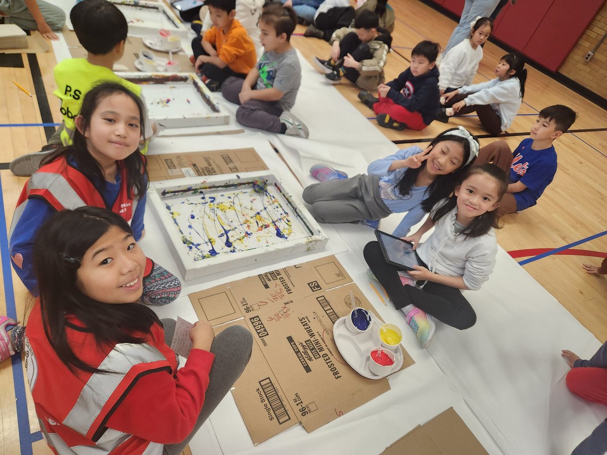 Ellie Chung-Glus @PS94Q Makerspace (@ps94makerspace) on Twitter photo Abstract art? Check. Action painting in Jackson Pollock style? Check. Abstract, action painting with Sphero? Check! 3rd grade had fun expressing their feelings using different color paint with Sphero during #CSEdWeek ,<a href="/PS94DavidPorter/">PS94 David D Porter</a>, <a href="/CSforALL/">CSforALL</a>, <a href="/94QDavidDPorter/">Laura Avakians</a> Abstract art? Check. Action painting in Jackson Pollock style? Check. Abstract, action painting with Sphero? Check! 3rd grade had fun expressing their feelings using different color paint with Sphero during #CSEdWeek ,<a href="/PS94DavidPorter/">PS94 David D Porter</a>, <a href="/CSforALL/">CSforALL</a>, <a href="/94QDavidDPorter/">Laura Avakians</a>