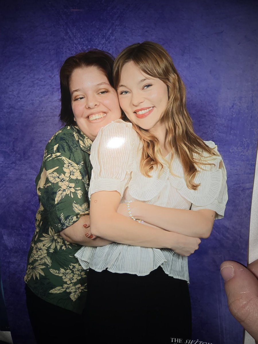 swainstemult's tweet photo. happy birthday!! @taylorhickson I hope you have an amazing day filled with love and happiness :) https://t.co/X5T5Dtzf7j