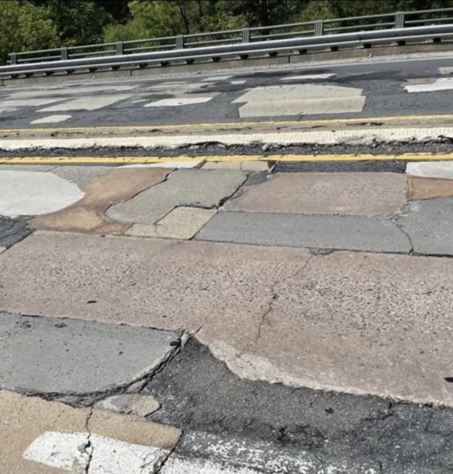 cboyack's tweet photo. Critics: But without government, who would build the roads?

The roads: https://t.co/9zeJPoNylN