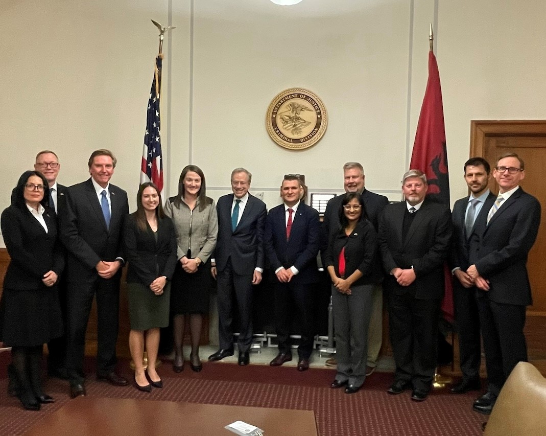 USDOJ_Intl's tweet photo. Deputy Assistant Attorney General Bruce Swartz met with Albanian Chief Special Prosecutor Altin Dumani - congratulating him on his @StateDept’s Anti-Corruption Champions Award &amp; reinforcing partnership &amp; support of SPAK’s fight against corruption &amp; organized crime. #OPDAT #ICITAP https://t.co/akuHhwNJ1b