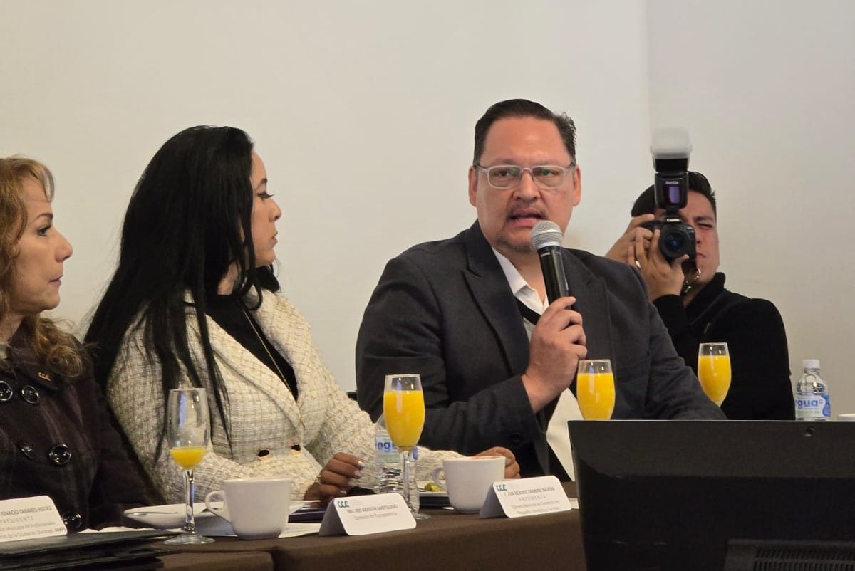 Nos reunimos con los miembros del <a href="/CCEDGOMX/">CCE DURANGO</a> para aclarar dudas sobre los procesos y servicios que se llevan acabo en nuestra dependencia.

Trabajamos en conjunto con la <a href="/stypsdgo/">STyPSDGO</a> y organizaciones sociales por el bien de Durango

<a href="/EVillegasV/">Esteban Villegas V.</a>
<a href="/FFragaH/">Fabio Fraga</a> 

#ConciliaciónconValor