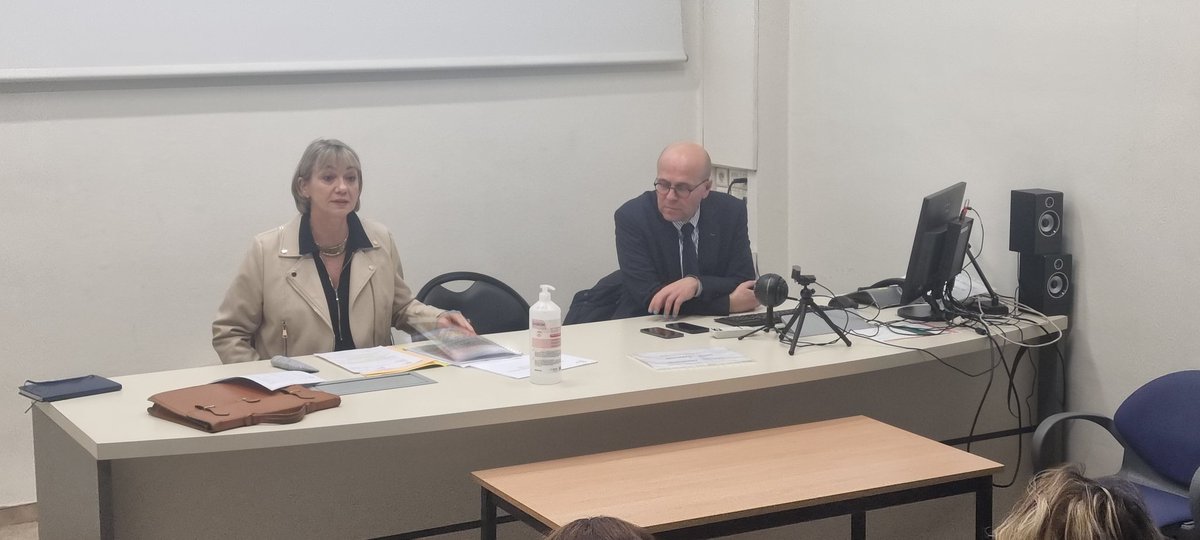 Dsden30's tweet photo. Ce soir s'est tenu en @Prefet30 le 2eme observatoire des dynamiques rurales co présidé par Mme Levasseur, sous préfète et M. Mauny, DASEN.
➡️ évolution démographique
➡️ resultats
➡️ parcours
➡️ culture,sport, numérique 
➡️ dispositifs: TER, cordées, internat d'excellence. https://t.co/vrTk0U6Tqm