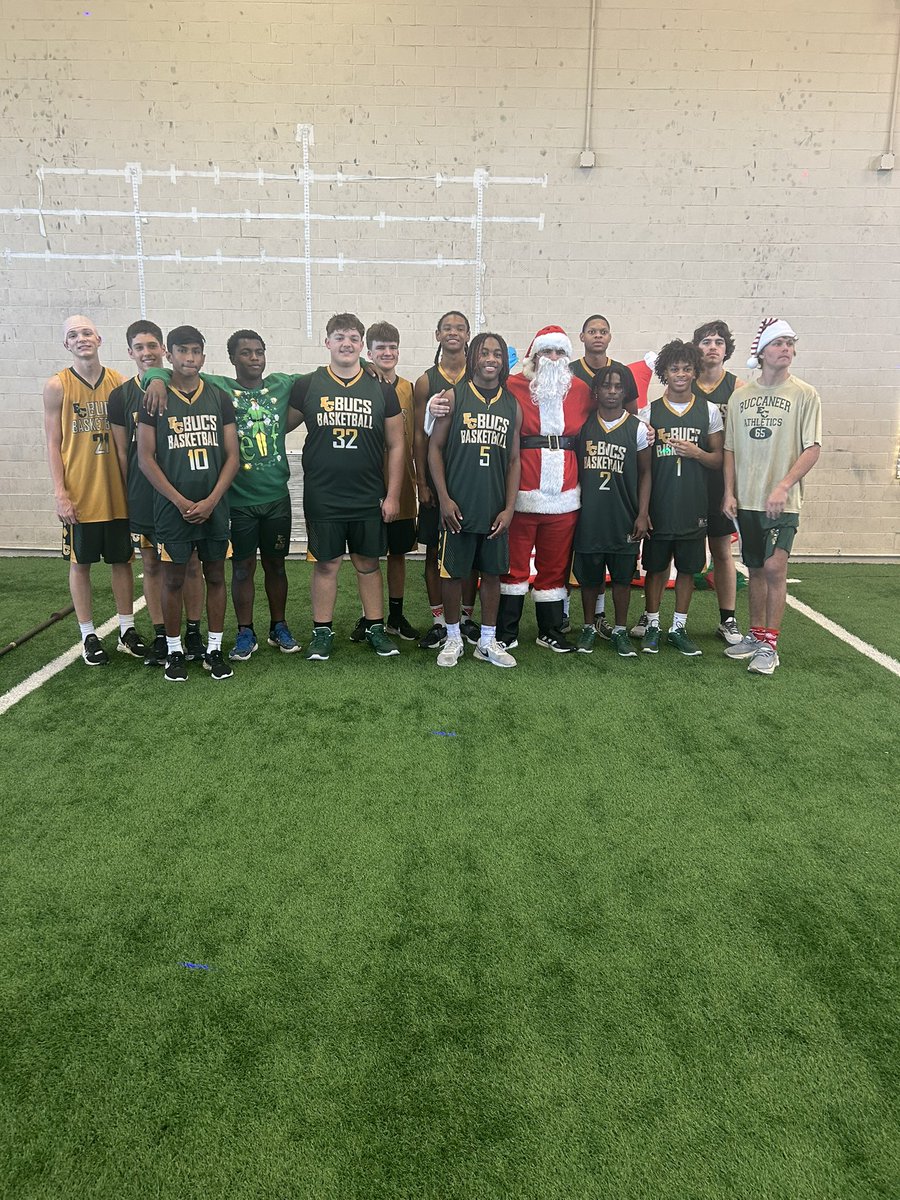 The Runnin Bucs were visited by Santa Claus during their fifth hour lift today 

<a href="/hoopinsider/">Hoopinsider</a> <a href="/STBA_TX/">STBA-TX.com</a>