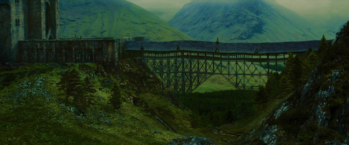 TheCinesthetic's tweet photo. Harry Potter and the Prisoner of Azkaban (2004) dir. Alfonso Cuarón https://t.co/AdsdxZaKMm