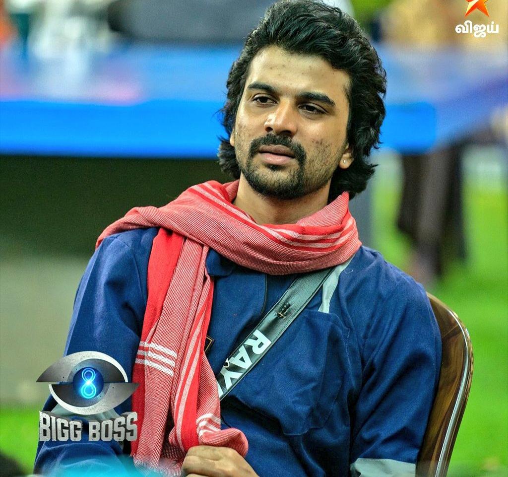 ROHIT162003's tweet photo. Whom do you support?

#Muthukumaran- Like ❤️ 
#Rayan -Retweet 🔄 

#BiggBossTamil8 #BiggBossTamil
#BiggBoss8Tamil #Soundarya #BiggBossSeason8Tamil #BiggBossTamilSeason8 #Rajinikanth https://t.co/Zc8plhQgZj