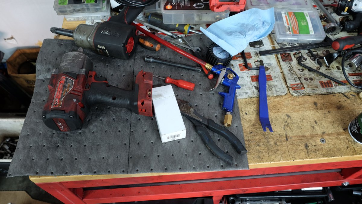 Oil-Dri Universal Absorbent pads are great for those small, hard to reach places and are a quick solution for messy countertops and drawers.

Find us at your local distributor! #OneSourceAbsorbent