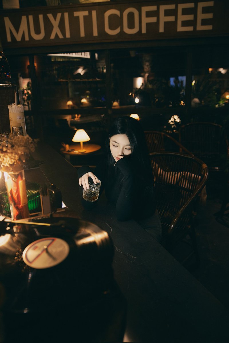 发点常规其实也很美，很有感觉的小姐姐 有约拍小姐姐吗

大佬投稿
@Fengsiyuan
@wqganenshi_
@tbzt2024
#贵阳 #约拍 #摄影师 https://t.co/mtsl60n69U
