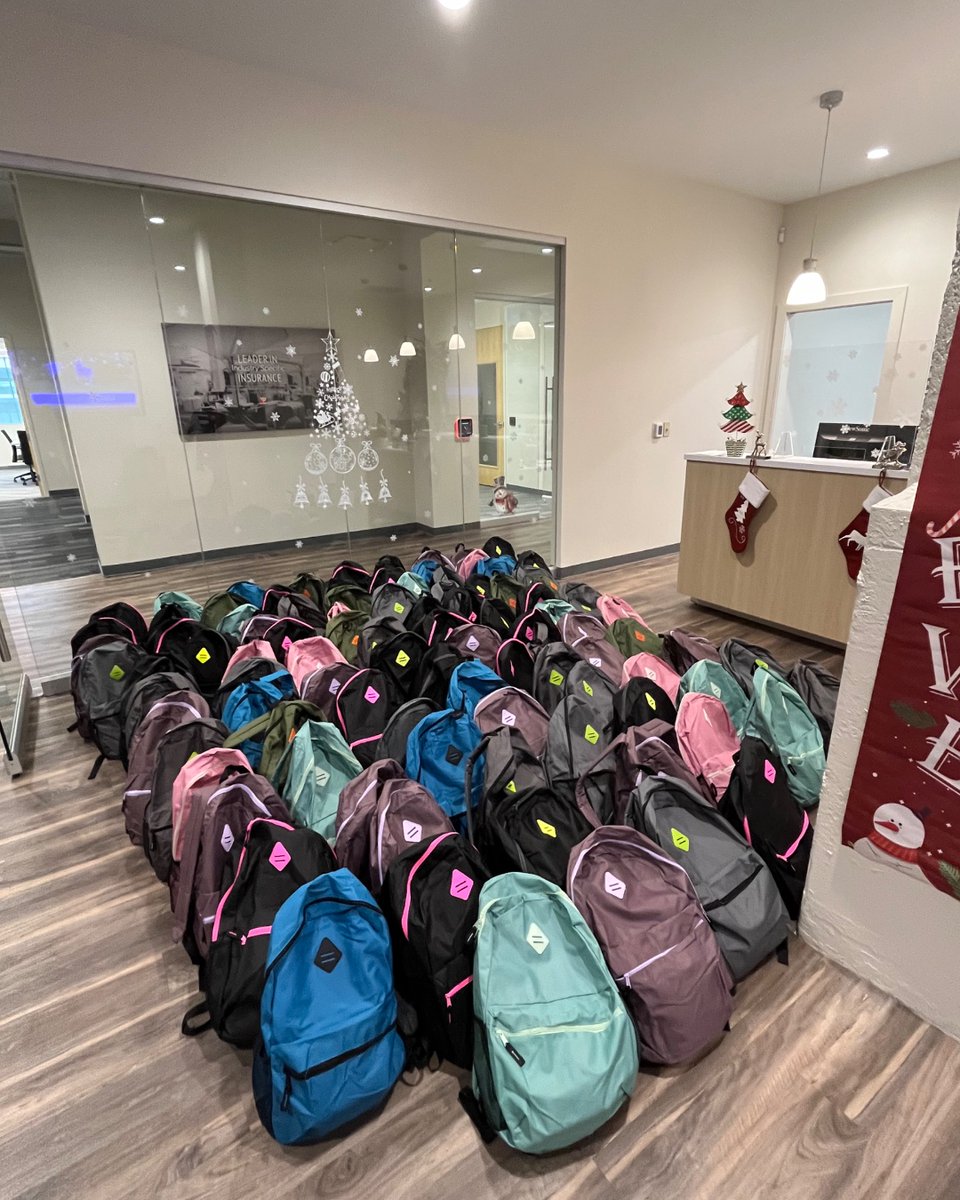 NovacoreIns's tweet photo. The holidays are a time for giving &amp; #TeamNSM is proud to continue our tradition of helping those in need.❤️
We  partnered with No More Pain, Inc. and donated over 100 backpacks filled with essential items to support adults experiencing homelessness.🎒#buildsuccess #holidaygiving https://t.co/c4uCkkcQXj