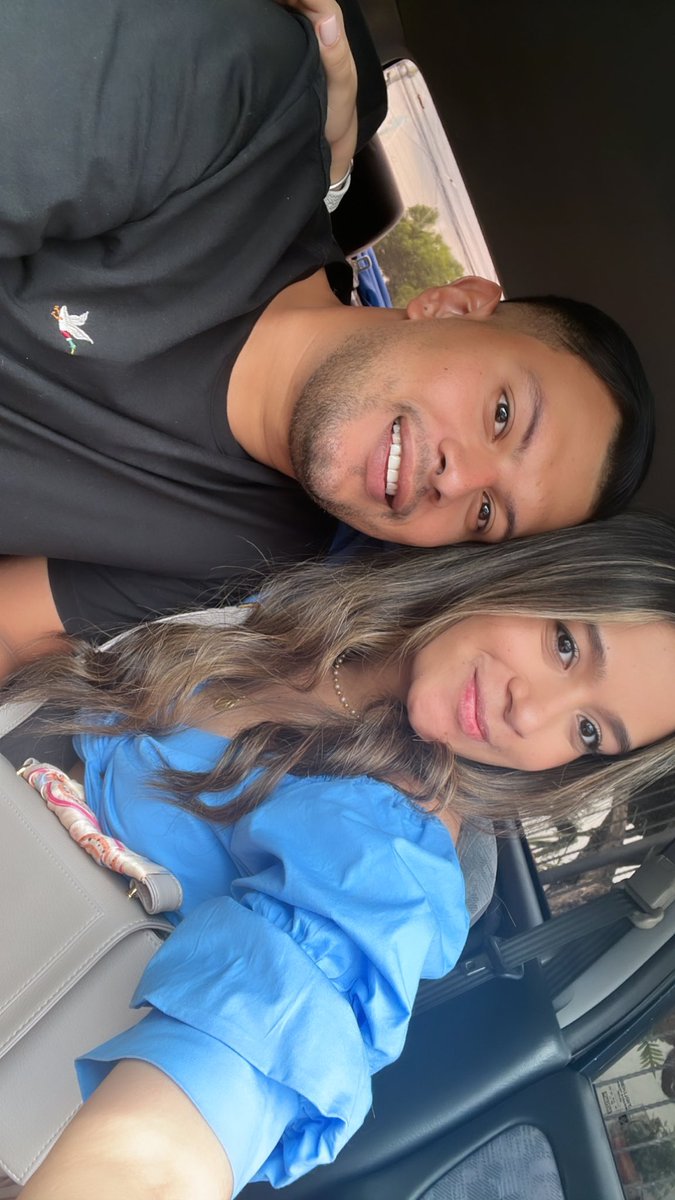 Casi dos años después y me sigue enamorando…🤍✨👩🏼‍🤝‍👨🏽