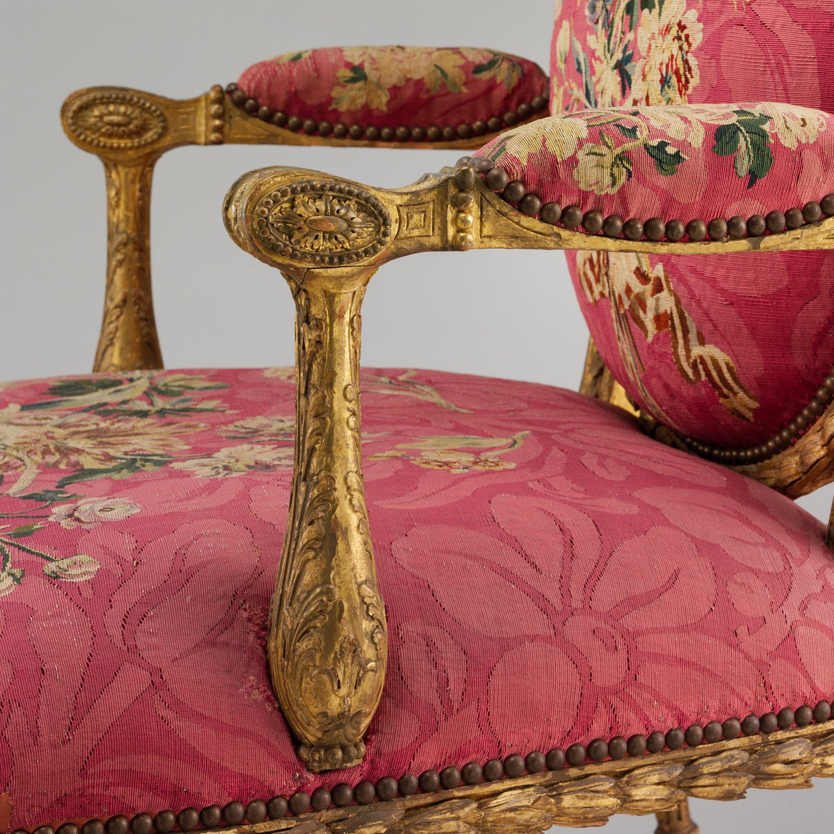 heartefact's tweet image. armchair, 1769–71.
british and french culture.
