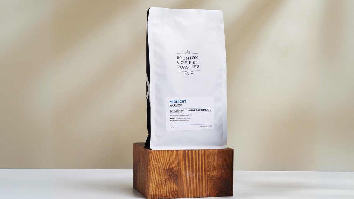Coffee with a bold and boozy twist! ☕

Green beans from Brazil have been soaked in a Speyside whisky barrel for two weeks leading to some very unique flavours - apple brandy, nutmeg and a creamy chocolate finish. 😋

Order now: rountoncoffee.co.uk/products/midni…

#whiskey #specialtycoffee