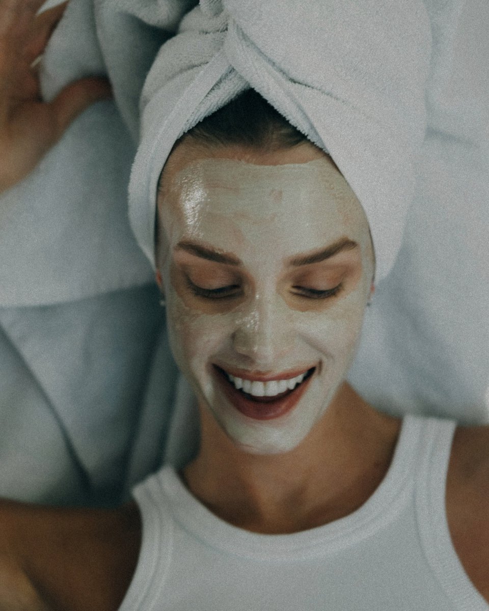 SoBioBeauty's tweet photo. Poznaj trzy wyjątkowe maski stworzone z myślą o wymagających potrzebach skóry. 

💛 Rozjaśniająca Maska z Glinką Ghassul
https://t.co/xn05gwseBQ

💚 Oczyszczająca Maska z Glinką Zieloną
https://t.co/cSjUkwL6rY

🤍 Ujędrniająca Maska z Glinką Białą
https://t.co/mRAGgD26NQ https://t.co/ivXiXM3nBE