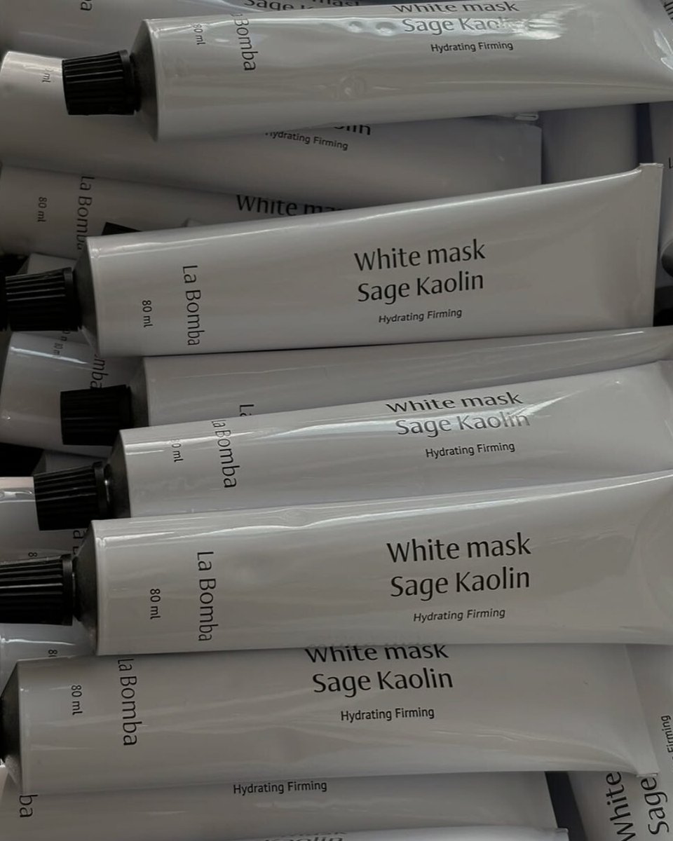 SoBioBeauty's tweet photo. Poznaj trzy wyjątkowe maski stworzone z myślą o wymagających potrzebach skóry. 

💛 Rozjaśniająca Maska z Glinką Ghassul
https://t.co/xn05gwseBQ

💚 Oczyszczająca Maska z Glinką Zieloną
https://t.co/cSjUkwL6rY

🤍 Ujędrniająca Maska z Glinką Białą
https://t.co/mRAGgD26NQ https://t.co/ivXiXM3nBE