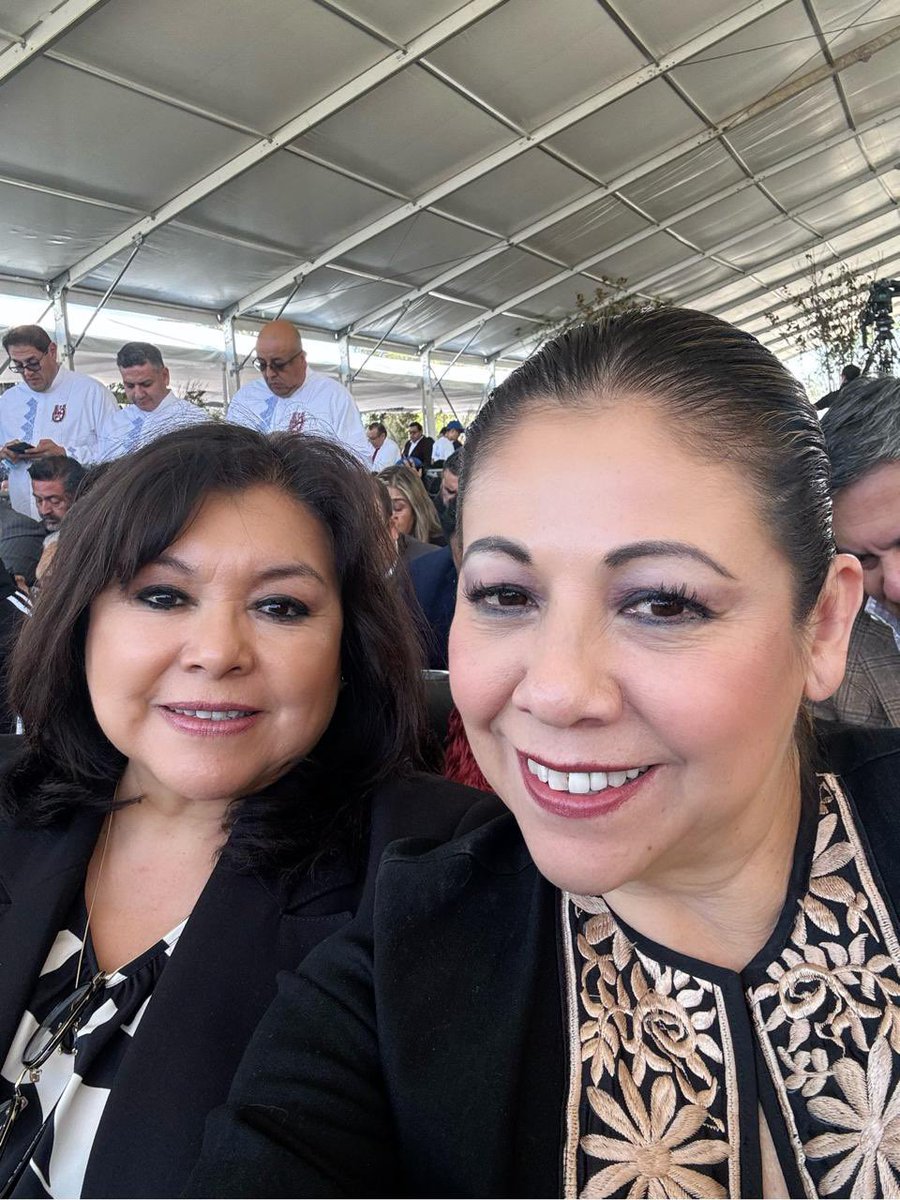 artemisa_laura's tweet photo. En #Puebla la #Educación es y será prioridad. Un orgullo ser testigo de la inauguración del #CIITAIPN, #CECyTE20 y la #UPII, encabezada por la Presidenta @Claudiashein, el gobernador @SergioSalomonC y el gobernador electo @armentapuebla_. https://t.co/MC2wbnlCyE