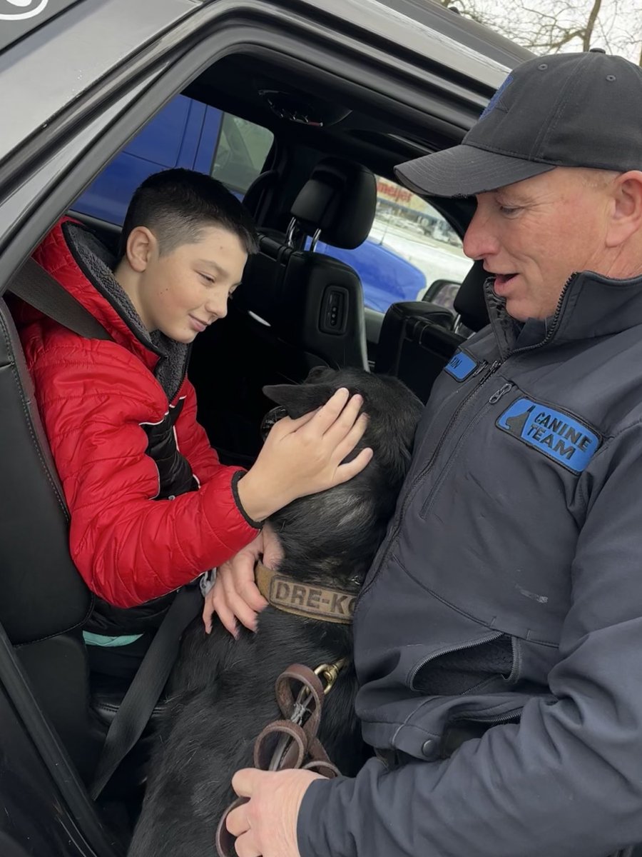mspbayregion's tweet photo. Tpr. McGuckin & his partner Dre-ko met up with an old friend last week.  They first met when Tpr. McGuckin and his partner Dre-ko meeting with a child leaving the hospital following treatment after being struck by a car and injured. 
 
The boy had a prior visit with the hospital’s therapy dog and he enjoyed it so much that as he was heading home, a nurse worked with the Children’s Miracle Network to connect him with Trooper McGuckin and Dre-ko as a special surprise.