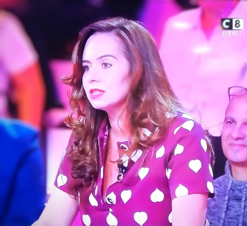 Martinet_Philip's tweet photo. Explosive, super positive et archi compétente... @knafo_sarah ! 

@Reconquete_off est le seul parti de droite depuis de Gaule 🇨🇵 

#Zemmour2027 #SarahKnafo 

#Reconquête #TPMP #C8 https://t.co/xhnZhDoKoD