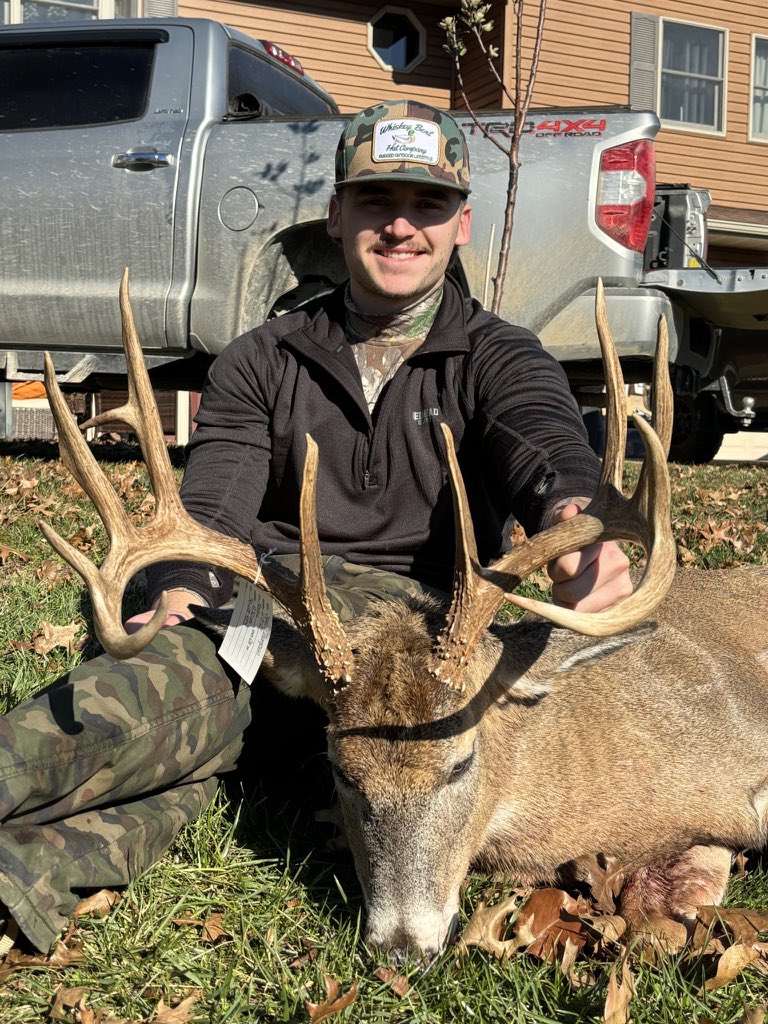 BucksofOhio's tweet photo. Stone took this Beast in Monroe County! Beautiful typical that has it all! Amazing deer Stone! Congratulations @stonethompson21 https://t.co/QBecMkxvMi