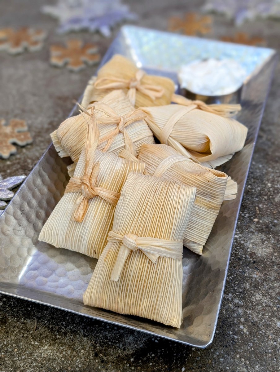 Fill your Christmas table w/ flavorful holiday #tamales! Sweet Corn or Beef Short Rib Tamales avail for preorder by the 1/2 dozen Order by 12/19 @ 3p for Pick up or Delivery on 12/24 11:30a-3p Order @ socalo.com

#socalo #santamonica #eatlocal #tamaleseason #tamale