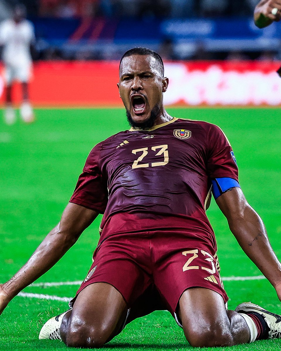 fifaworldcup_es's tweet photo. Qué hombre, @SaloRondon23.

🔵 @Tuzos 🤝 @SeleVinotinto 🇻🇪

#FIFAIntercontinentalCup https://t.co/73xhSF6fgv