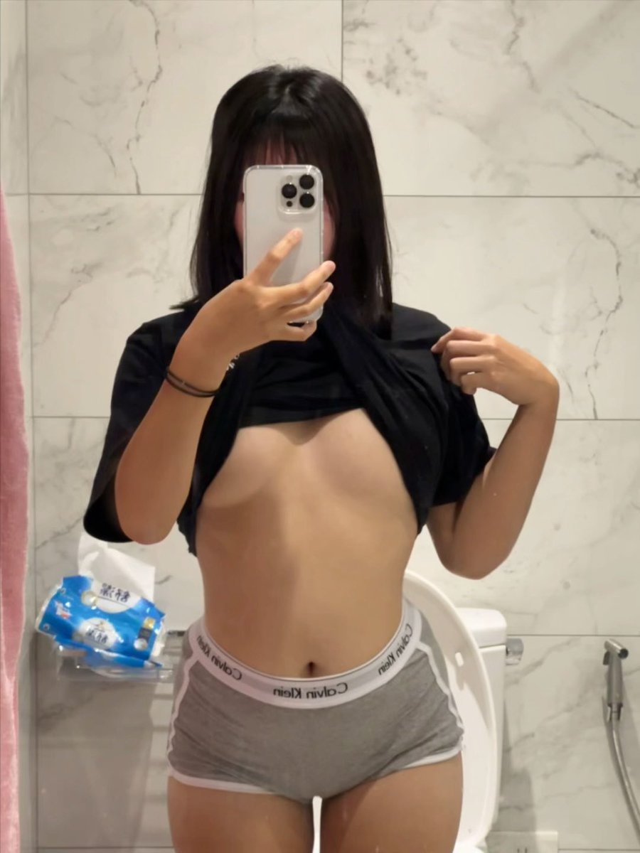 xyy_1119's tweet photo. 深夜发点深夜该看的 https://t.co/sZtgJdrh76