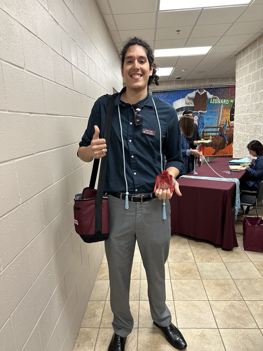 Ahead of graduation, our aspiring teachers received their blue cords for when they walk the stage. They also received a ring crest gifted by members of our Dean's Development Council. Congratulations to our future Aggie teachers! 🎓 👍 🎉

#TAMU #CEHD #Graduation #Classof2024