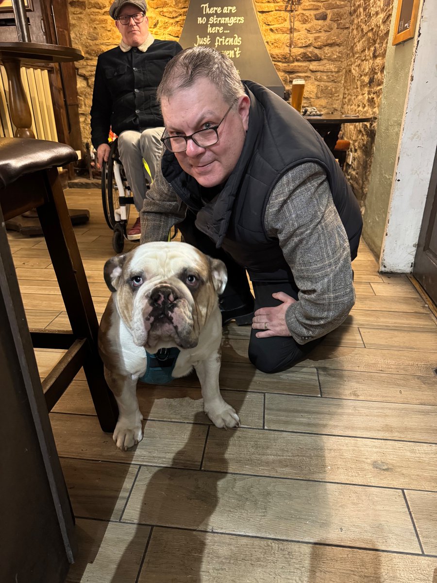A Wednesday Afternoon Club Hug from Colin 💝 Owner  Andy behind Us.