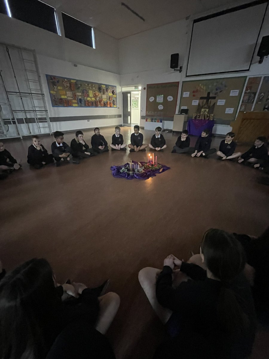St_Johns_RC's tweet photo. Taking time out of our busy week to reflect, meditate and pray. Year 6 contemplated what having ‘faith’ means and how we need to grow our relationship with God, especially during our period of preparation during Advent. #Adventprayer @RCSalfordEd https://t.co/WBXMv9V8Ip