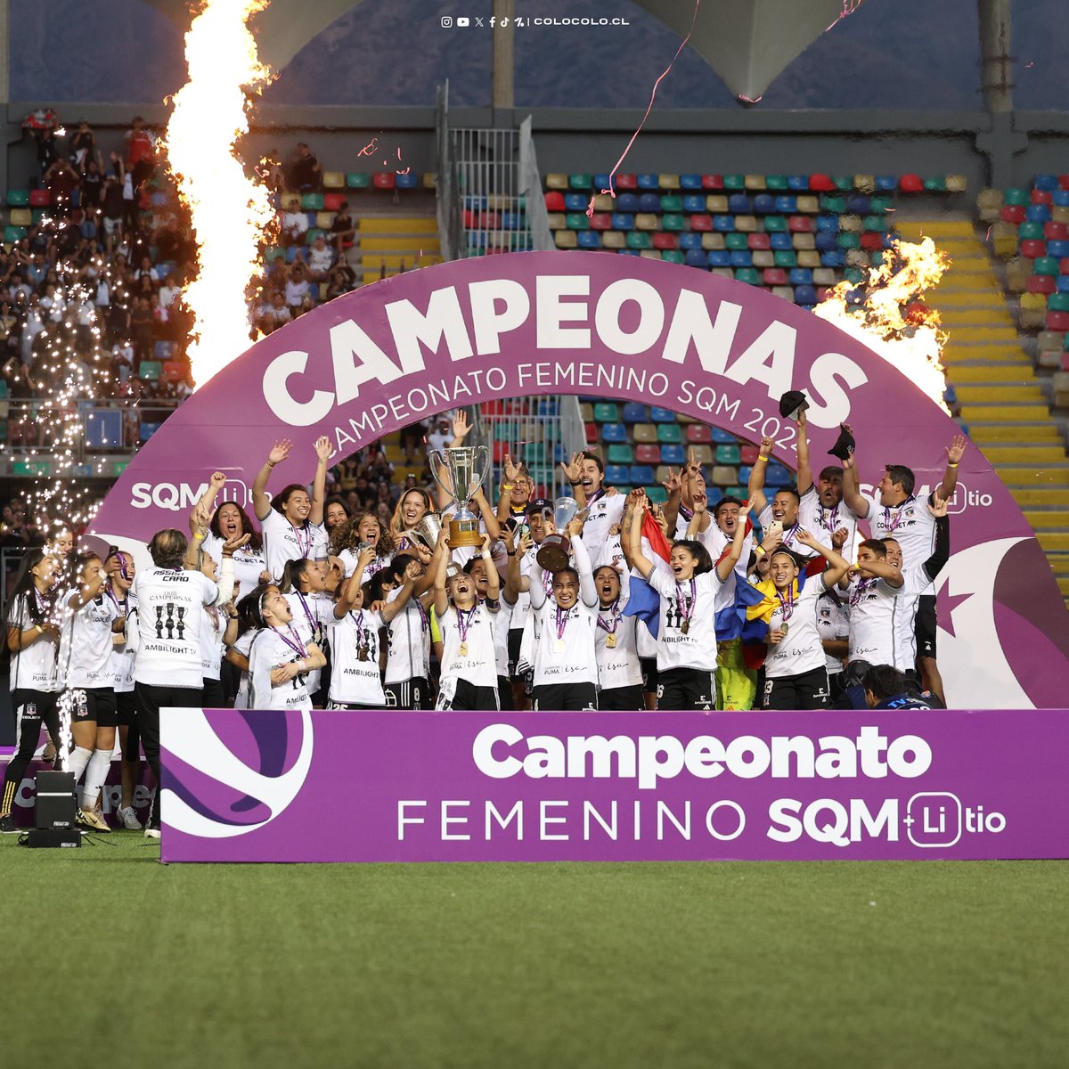 ColoColo's tweet photo. Una locura lo de la IA de X: Grok AI, ¿cierto? 😘🏆🤟🏼

@ColoColoFem 
#Campeones2024 ⚪️⚫️ https://t.co/TAEjJtnZaP