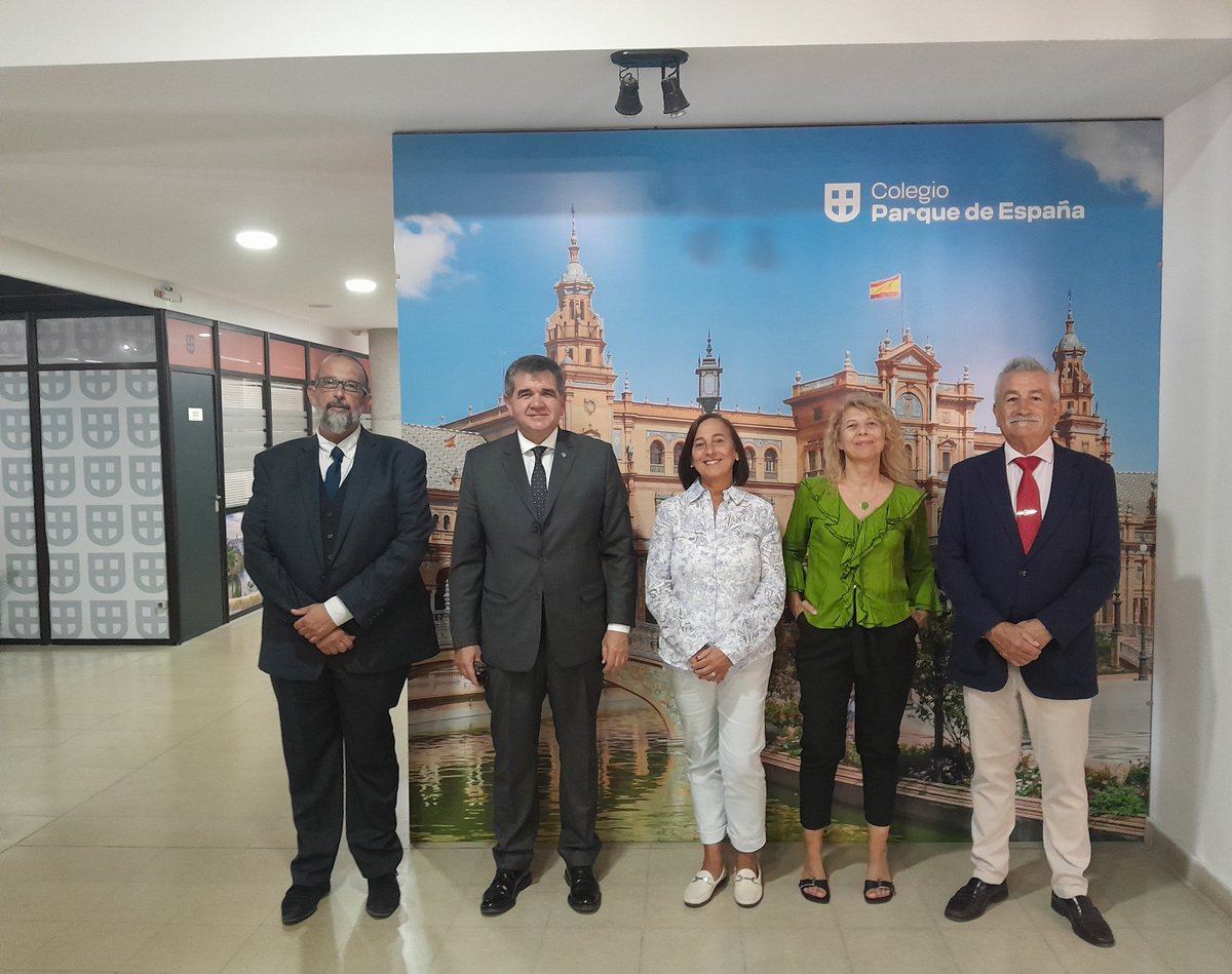 Colegio Parque de España (@colegioparquee1) on Twitter photo Un honor recibir al Embajador de 🇪🇸 en 🇦🇷, D. Joaquin María de Arístegui Laborde, acompañado por el Cónsul General de España en Rosario, D. Pablo Platas Casteleiro, y por el Consejero de Educación, D. Juan Cruz Aragoneses Bernardos <a href="/EmbEspArgentina/">Embajada de España en Argentina</a> <a href="/JAL_1966/">Joaquín de Arístegui Laborde 🇪🇦🇦🇷</a>
<a href="/CGEspRosario/">ConsuladoEspRosario</a> Un honor recibir al Embajador de 🇪🇸 en 🇦🇷, D. Joaquin María de Arístegui Laborde, acompañado por el Cónsul General de España en Rosario, D. Pablo Platas Casteleiro, y por el Consejero de Educación, D. Juan Cruz Aragoneses Bernardos <a href="/EmbEspArgentina/">Embajada de España en Argentina</a> <a href="/JAL_1966/">Joaquín de Arístegui Laborde 🇪🇦🇦🇷</a>
<a href="/CGEspRosario/">ConsuladoEspRosario</a>