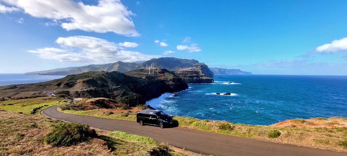 Madeiralimo's tweet photo. Experimente o luxo e a elegância nas estradas da Madeira com a Madeiralimo®. 🌟 

Experience luxury and elegance on the roads of Madeira with Madeiralimo®. 🌟

#TransporteDeLuxo #Madeira #madeiralimo #mercedes #travel #holidays #luxurytransport https://t.co/SUSc3GaRa1