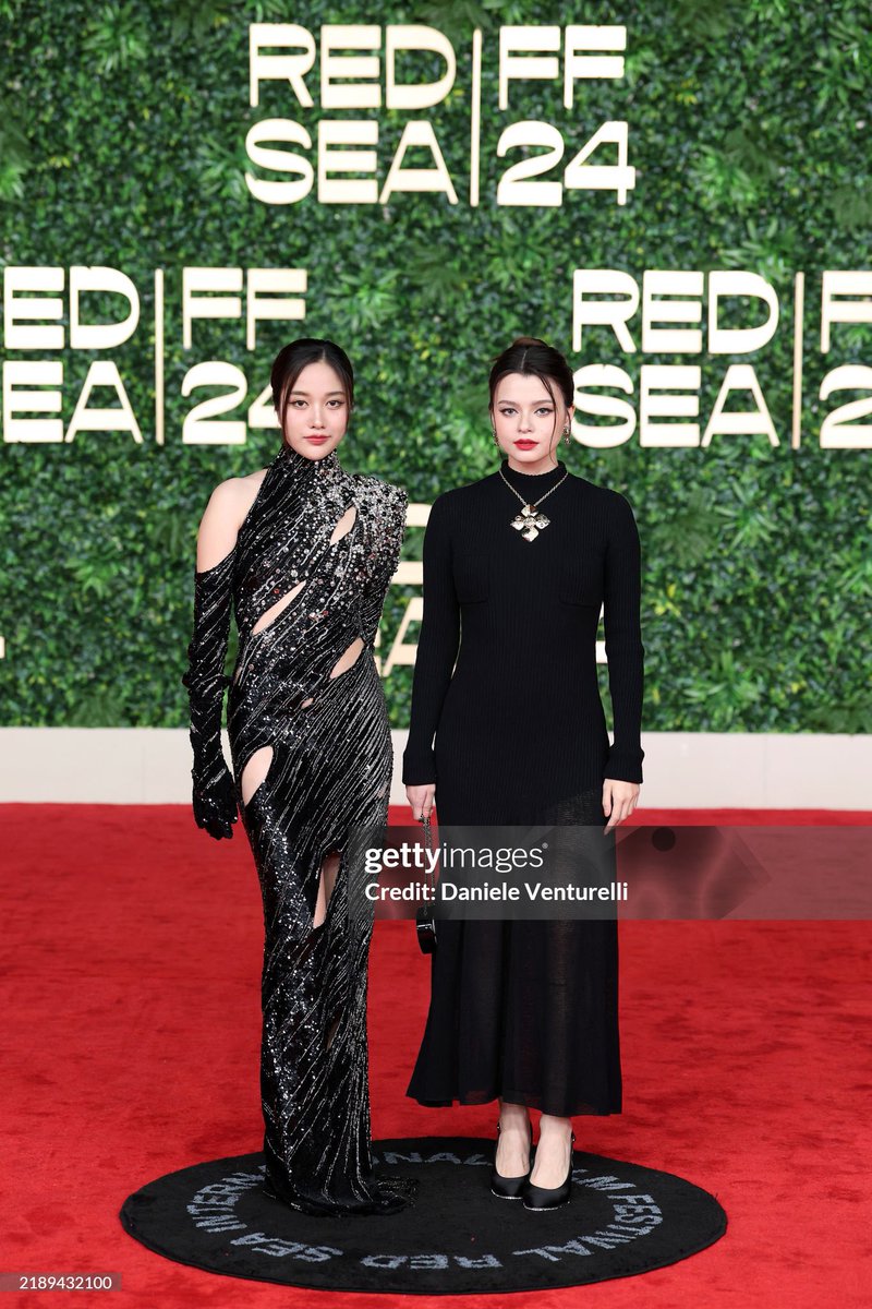 freen_brainrot's tweet photo. #FreenBeckyxRedSeafilm
#FreenXRedSeaFilm
#BeckyXRedSeaFilm

did we make it?                          YES! WE DID IT SIS!! https://t.co/5STVI5quZ5