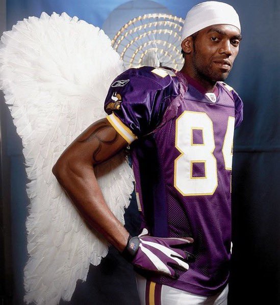 SahBabii pays homage to Randy Moss’ iconic angel wings photo in the music video for “VIKING”