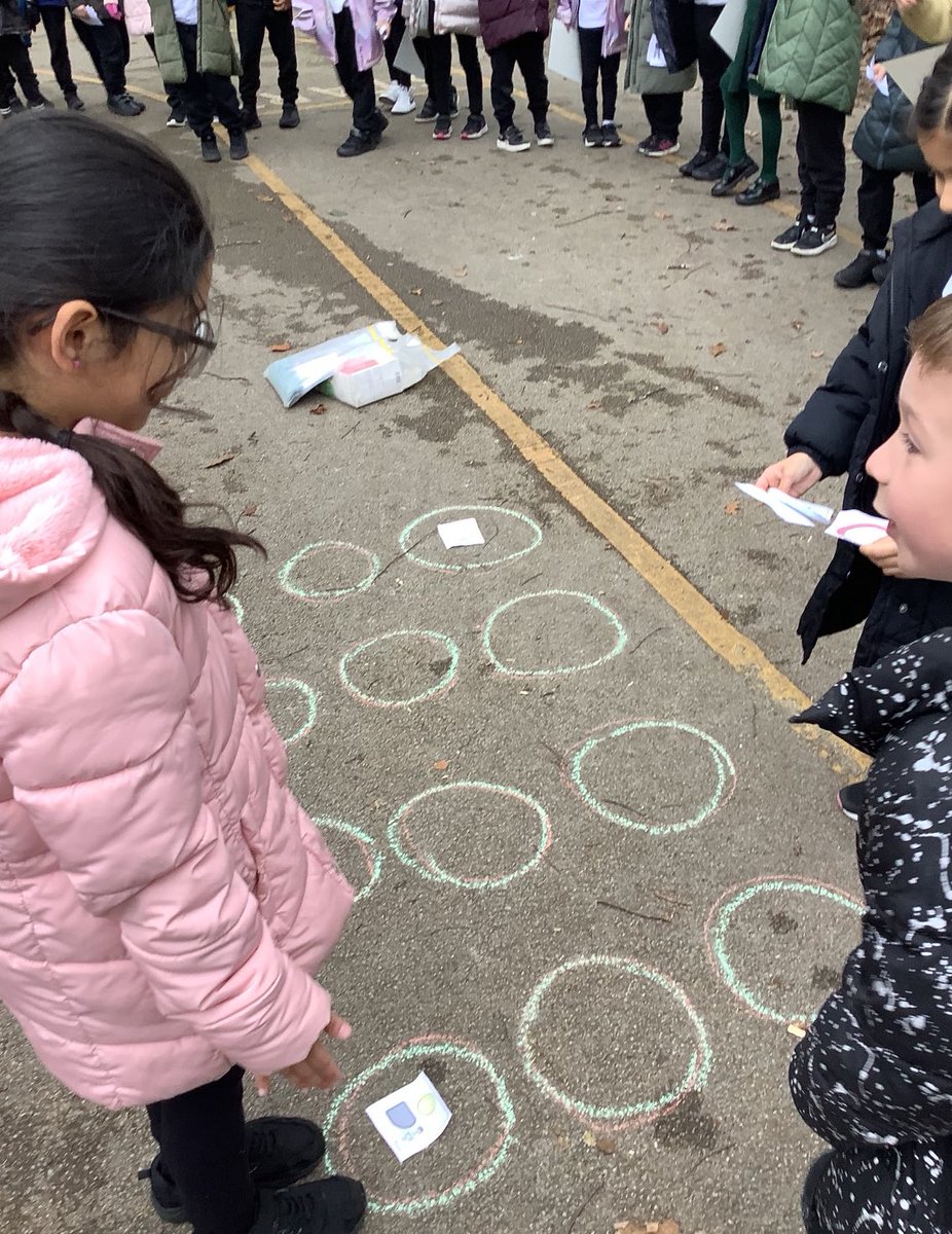BlackwoodSchl's tweet image. Year 2 had a great time at the Goldilocks and the three bears coding pantomime today which linked to their computing work on algorithms and debugging! @gwtp_uk #getwiththeprogram