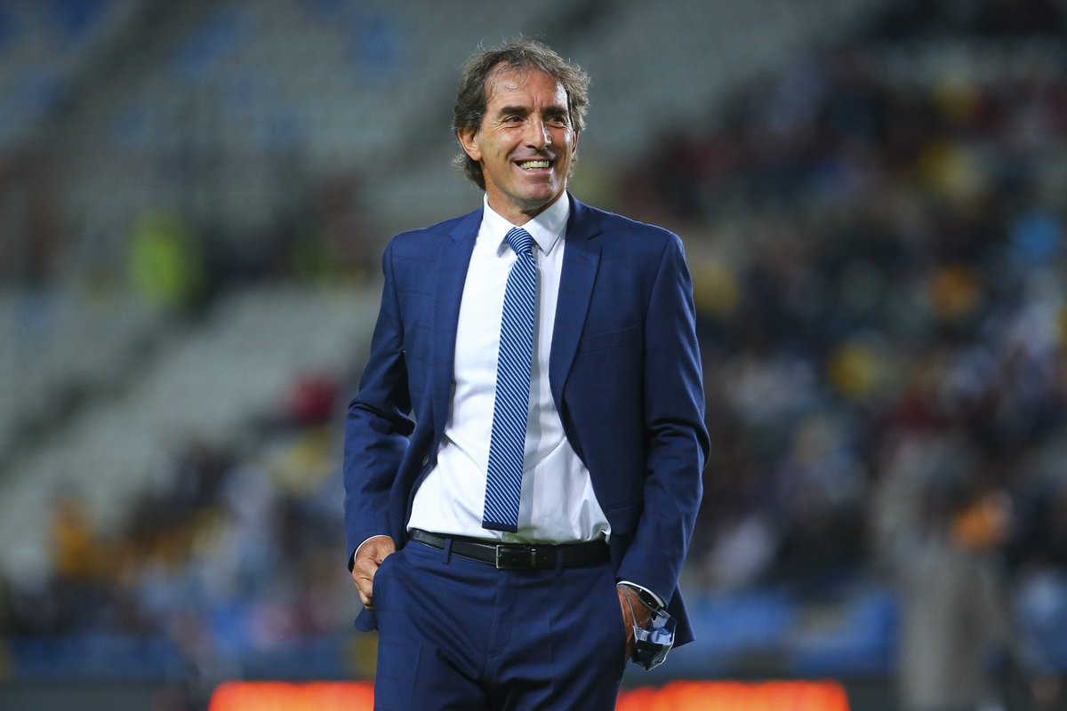 Y lo de siempre profe querido, usted callando todas las putas bocas de sus detractores, gracias por tanto Almada querido! 
Usted come en otra mesa.
#Almadismo