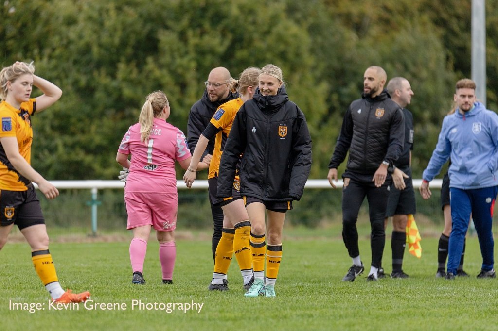 HullCityLFC's tweet photo. #HCLAdvent 1️⃣1️⃣

Signing for the tigresses in the summer, Green has proved her flexibility, adaptability and skill so far this season

Plenty more big performances in 2025!

🤝 @Seafishukltd 

#HearUsRoar https://t.co/TGCWmff9Bp