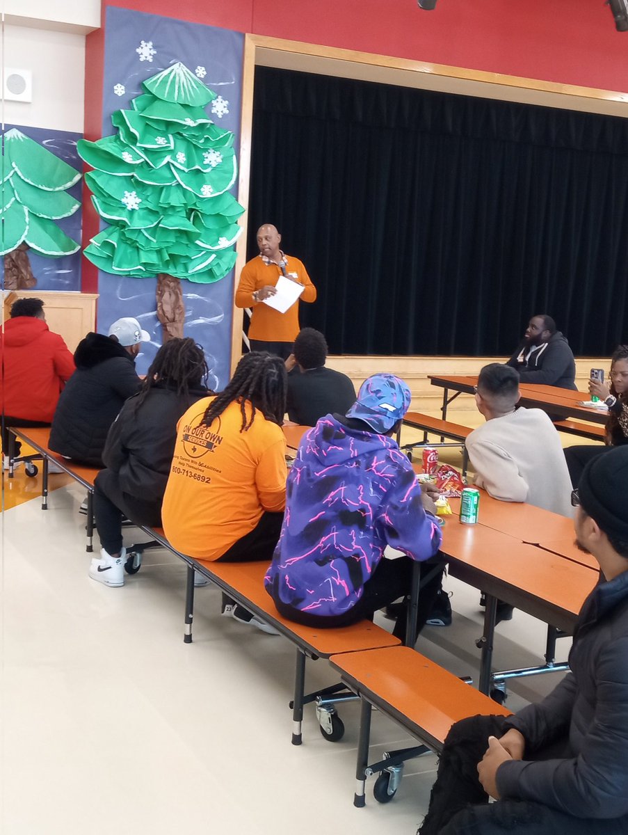 CreditHelping's tweet photo. We are greatful to have Dad's that can support the mission. #PRELancaster
#LISD
@kimbernique https://t.co/VXmAJj3hgc