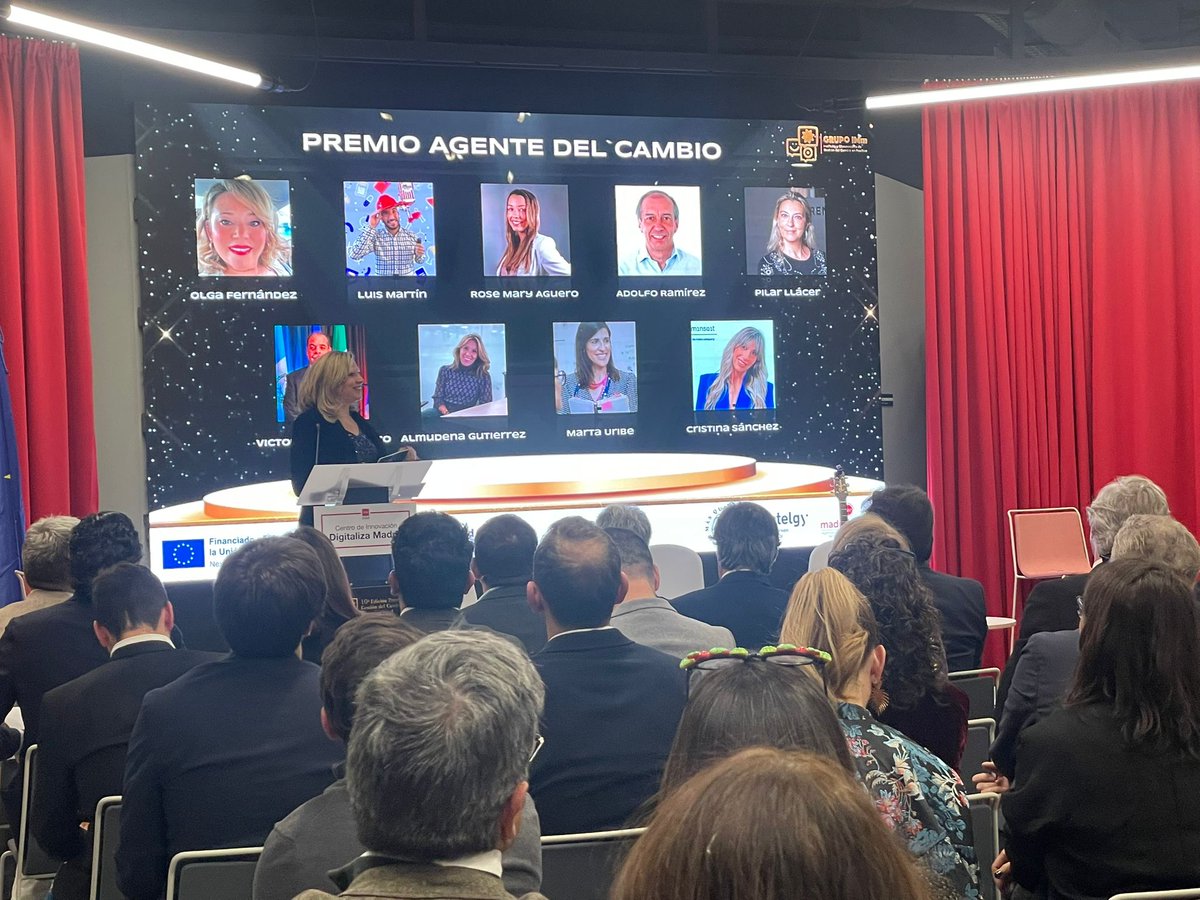 grupo_imm's tweet photo. Ganadora de la categoría Agente del Cambio:  @Olgafl enhorabuena! y gracias a todos los participantes! https://t.co/IqAQ2JbROq