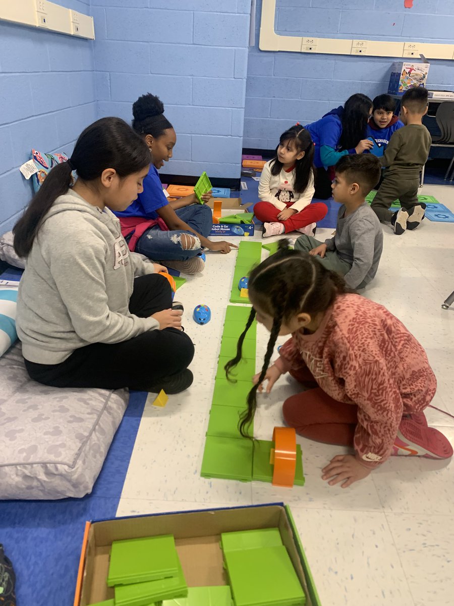 Christine Aruanno tweet media